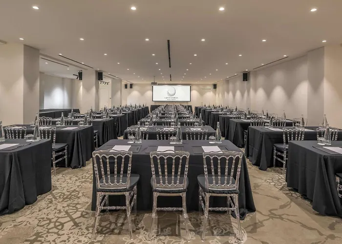 ホテル Cap St Georges &