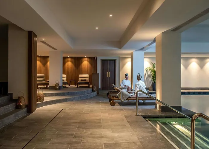 Cap St Georges & ホテル