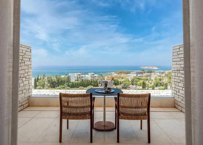 Cap St Georges & ペイヤ